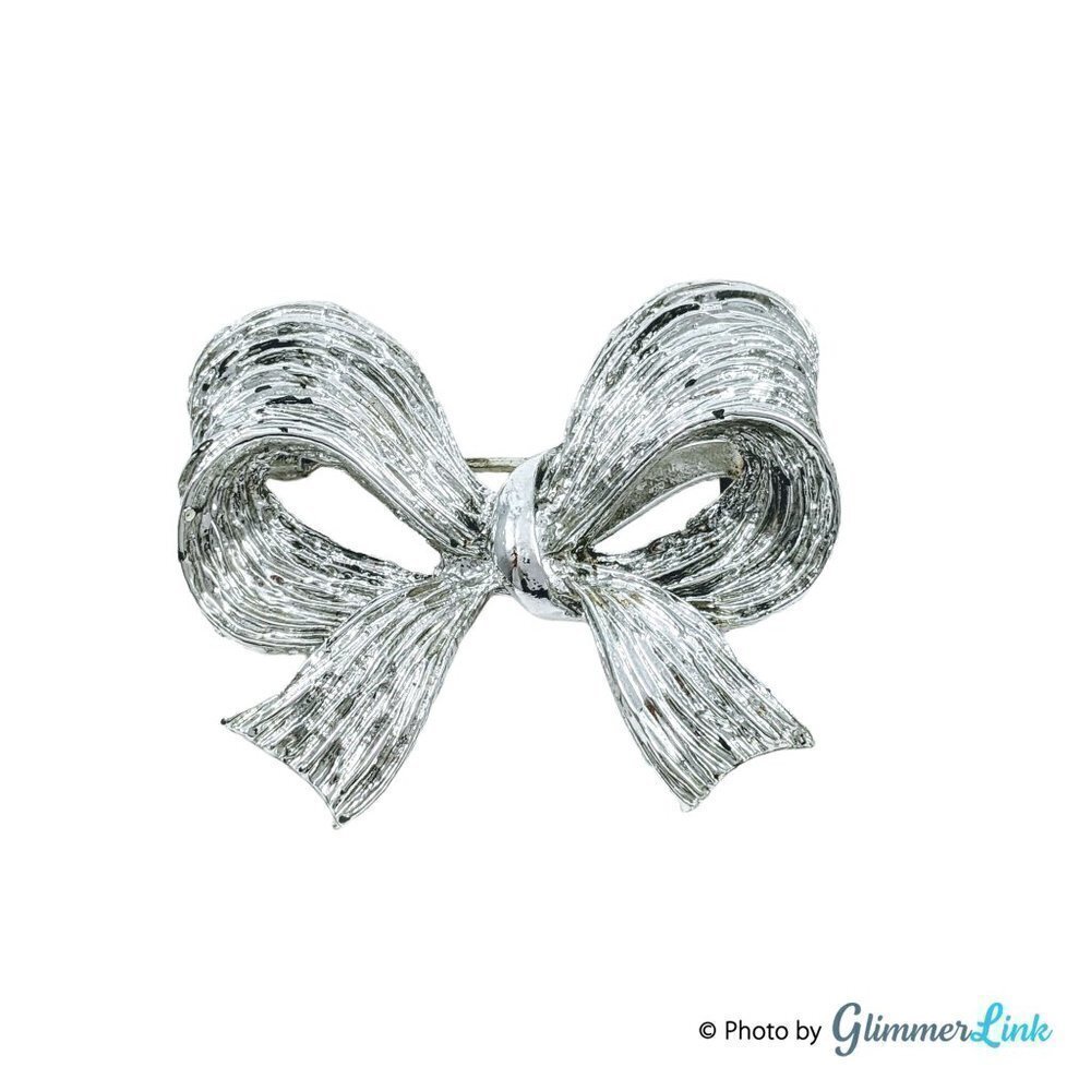 Vintage 1970s Textured Silver Tone Ribbon Bow Brooch
